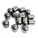 Volframikarbidipainikkeet kallioperään